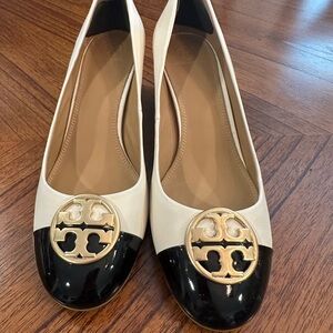 Tory Burch Black and Beige  Women's square heel